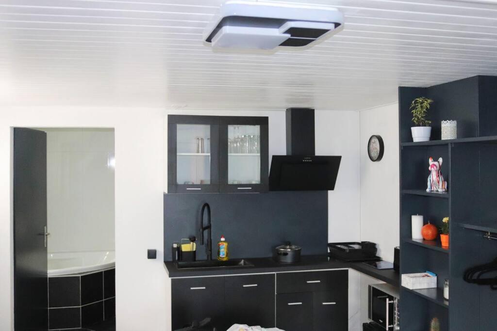 La Lapia Apartment มงเตย์ ภายนอก รูปภาพ
